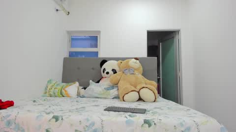 Snapshot of emily_sejmet chatting on January 2025 11:35:01 AM SEJMET LOVE online show from January 2025 11:35:01 AM