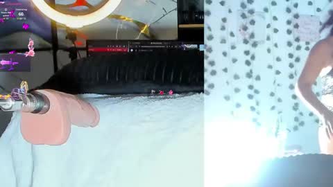 Emily Thompson33 online show from May 2026 02:08:01 AM