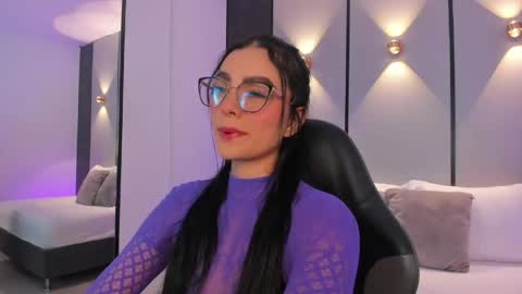 emily_tolson online show from April 2026 07:50:02 PM