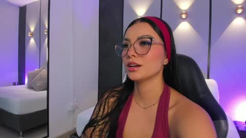 emily_tolson online show from May 2026 07:41:02 PM