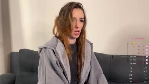 Snapshot of emily_w0w_ chatting on November 2025 06:49:02 AM Lia online show from November 2025 06:49:02 AM