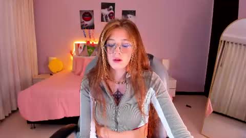 emily_warren__ online show from July 2026 08:11:01 PM