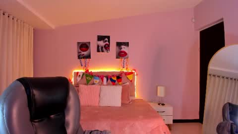 emily_warren__ online show from July 2026 07:49:02 PM