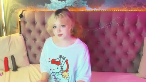 Baby Emelli online show from May 2026 07:05:02 AM