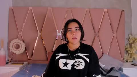 Snapshot of emilyblack_1 chatting on December 2025 01:13:02 AM Emily online show from December 2025 01:13:02 AM