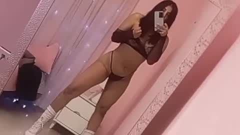 Snapshot of emilybta chatting on December 2024 10:44:02 AM EMILY online show from December 2024 10:44:02 AM