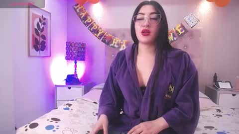 EMILY  online show from October 2025 04:12:02 AM