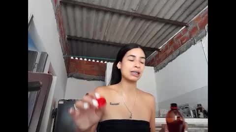 Camila online show from September 2025 06:19:02 PM