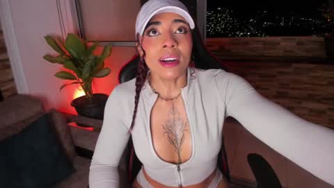 emily online show from December 2024 06:22:01 AM