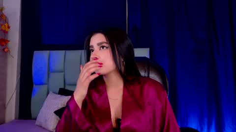 Snapshot of emilygh1_ chatting on June 2026 03:53:02 AM Emily online show from June 2026 03:53:02 AM