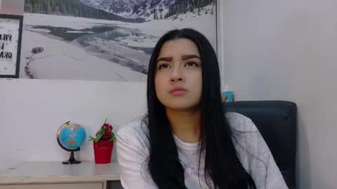 Snapshot of emilygh1_ chatting on June 2026 01:01:01 AM Emily online show from June 2026 01:01:01 AM
