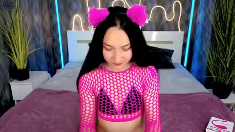 emilygreyy__ online show from April 2026 06:10:02 PM