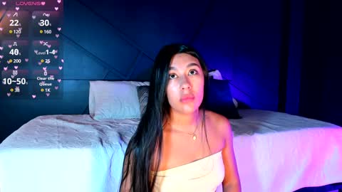 Snapshot of emilyh_ chatting on December 2024 10:49:02 AM Emily online show from December 2024 10:49:02 AM