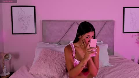 Snapshot of emilyh_ chatting on October 2025 10:47:01 AM Emily online show from October 2025 10:47:01 AM