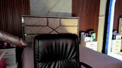 Snapshot of emilyhendrix_ chatting on October 2025 08:07:01 PM Emily Hendrix online show from October 2025 08:07:01 PM