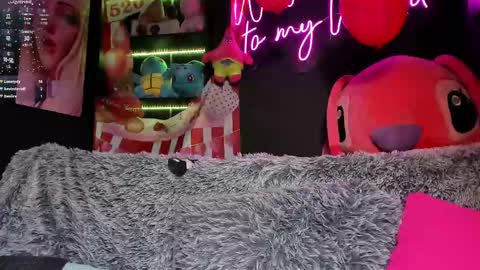 Snapshot of emilyjhonson_1 chatting on February 2025 05:49:02 PM Emily Jhonson online show from February 2025 05:49:02 PM