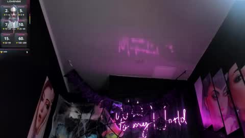 Snapshot of emilyjhonson_1 chatting on October 2025 05:42:01 PM Emily Jhonson online show from October 2025 05:42:01 PM