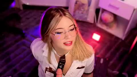 VALEEEN online show from July 2026 04:33:01 PM