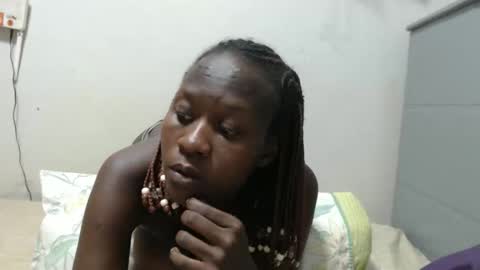 Emilly online show from April 2026 09:31:01 PM