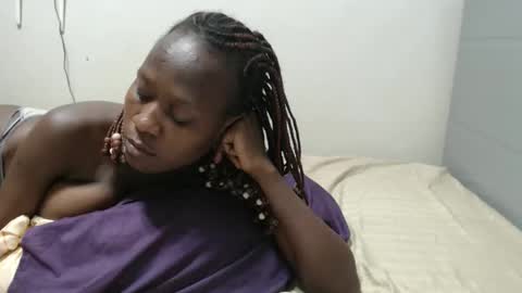 Emilly online show from April 2026 09:53:02 PM