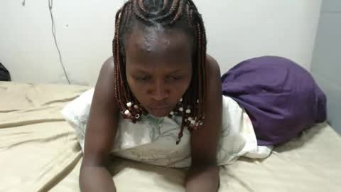 Emilly online show from April 2026 09:48:01 PM