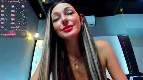 Snapshot of emilyrank chatting on February 2026 01:10:02 AM EmilyRank online show from February 2026 01:10:02 AM