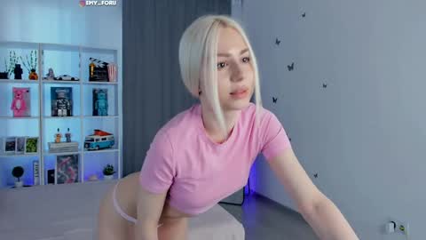 Snapshot of emilyrighter chatting on May 2026 05:07:01 PM Hey i am Emily am - pm online show from May 2026 05:07:01 PM