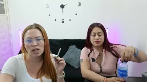Snapshot of emilyriskhot chatting on April 2026 05:52:02 PM emily friends online show from April 2026 05:52:02 PM