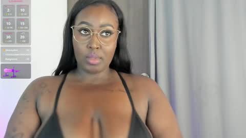 Snapshot of emilyrojas chatting on February 2025 08:10:01 PM emilyrojas online show from February 2025 08:10:01 PM