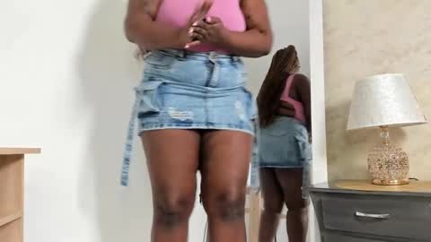 Snapshot of emilyrojas chatting on September 2025 12:16:02 PM emilyrojas online show from September 2025 12:16:02 PM