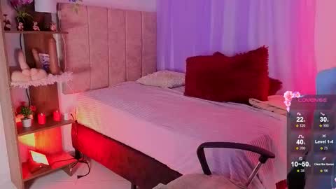 Snapshot of emilyrousex chatting on November 2025 06:07:01 PM emilyrousex online show from November 2025 06:07:01 PM