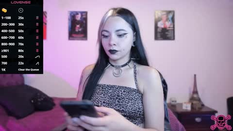  Emily Support me to have 100 likes plx online show from January 2025 07:04:02 PM