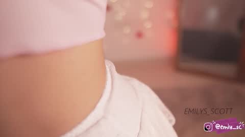 Snapshot of emilys_scott chatting on January 2026 02:19:01 PM Emy online show from January 2026 02:19:01 PM