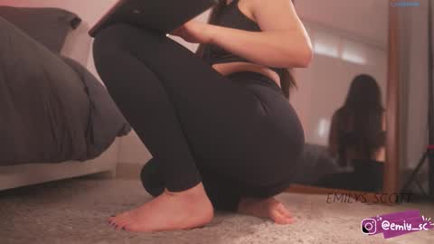 Snapshot of emilys_scott chatting on February 2026 02:05:01 PM Emy online show from February 2026 02:05:01 PM