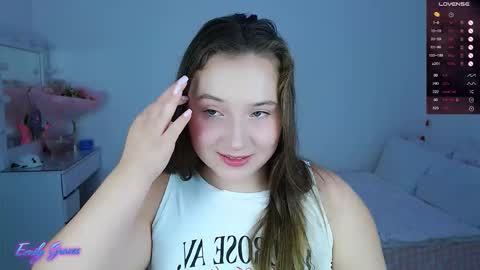 Emily online show from September 2025 12:32:02 AM