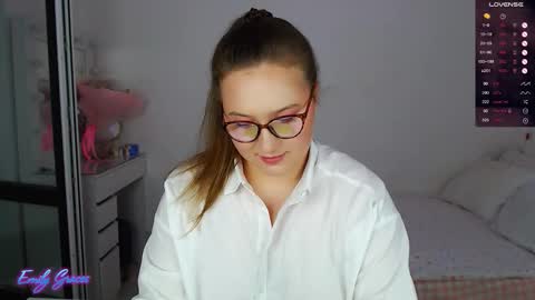 Emily online show from September 2025 01:38:02 AM