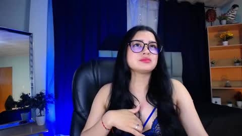 Emily  online show from November 2025 03:34:01 AM