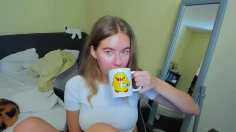 Emily online show from September 2025 08:52:01 AM