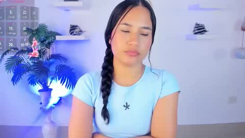 Snapshot of emilyy_kim chatting on January 2026 06:46:02 PM emilyy_kim online show from January 2026 06:46:02 PM