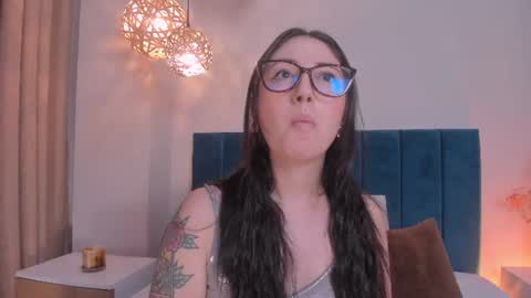 Emilyy Watson online show from June 2026 01:19:02 AM