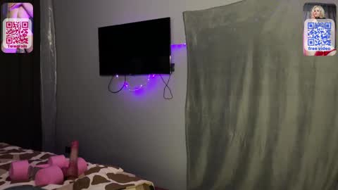 Eminent Eva online show from February 2025 07:25:02 PM