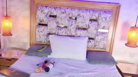 emma2_sm online show from October 2025 11:38:01 AM