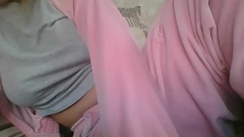 Snapshot of emma_991 chatting on October 2025 09:08:01 AM emma_991 online show from October 2025 09:08:01 AM