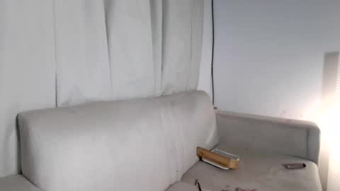 emma______1996 online show from July 2026 10:08:01 AM