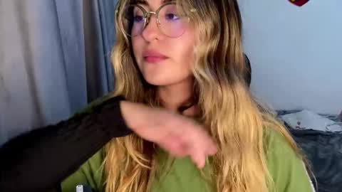 Emma Is here online show from November 2025 11:46:01 PM