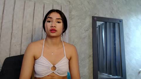 emma_and_aysha online show from February 2025 06:58:02 PM