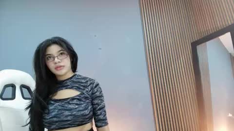 emma_and_aysha online show from January 2026 02:59:01 AM