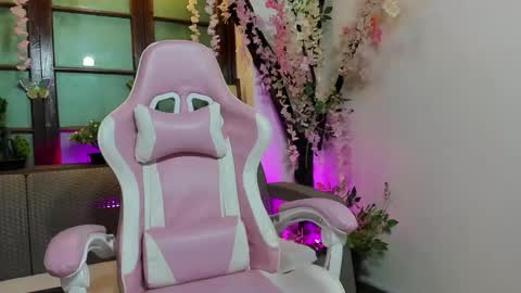 emma_ayala online show from December 2025 07:08:02 PM