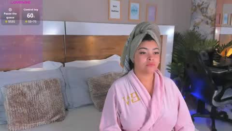 Emma  online show from May 2026 08:32:02 AM