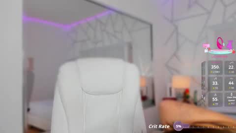 Emma online show from September 2025 07:58:02 PM